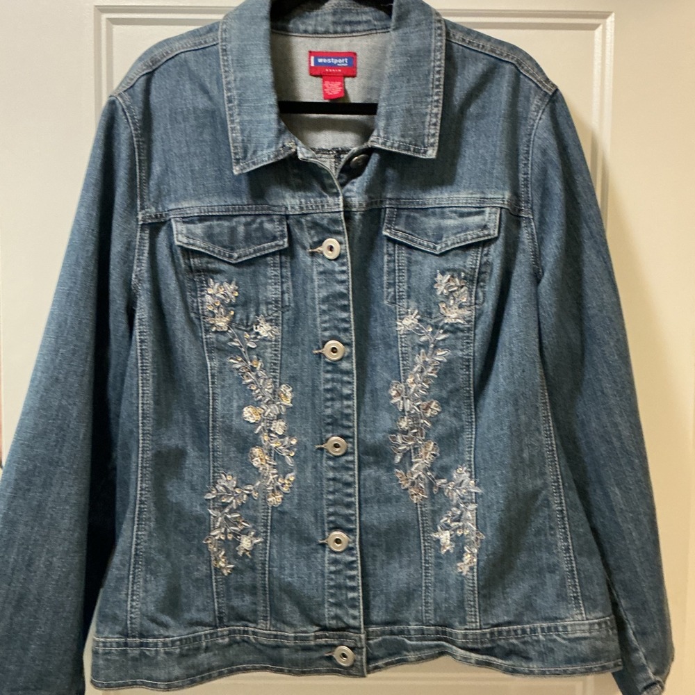 Westport Woman Denim Jacket Blue Floral Embroidered Sequin Trucker Plus 22/24W